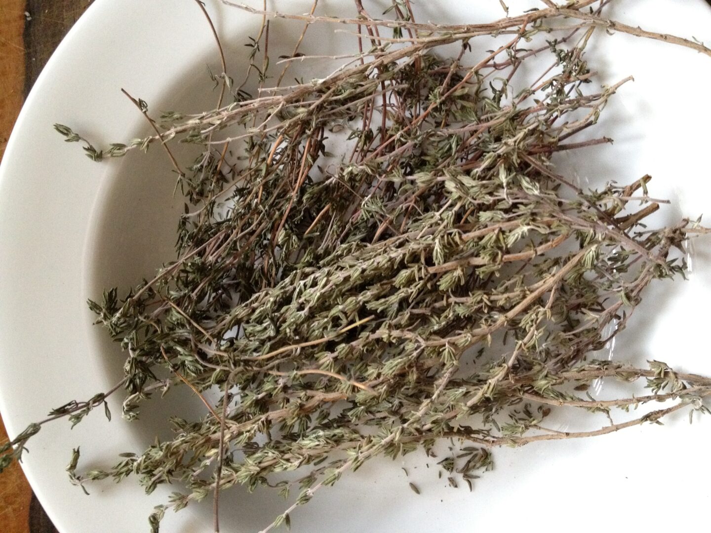 conversion of dried thyme to fresh